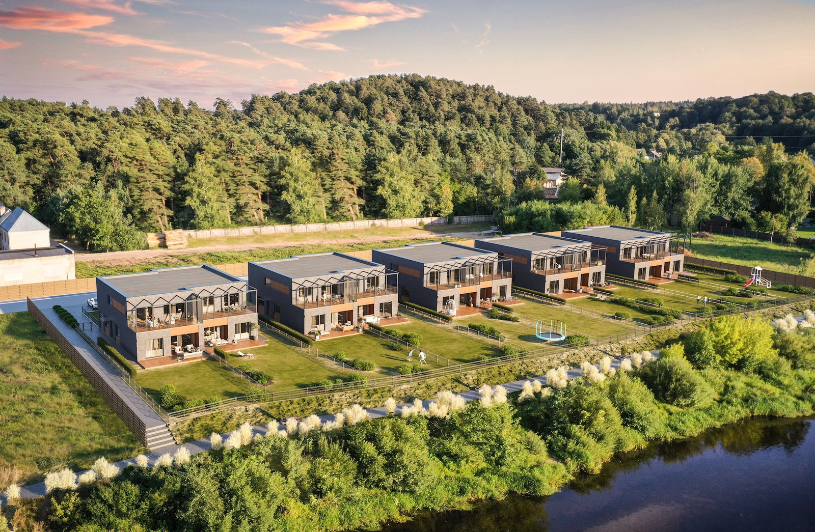 Neries pakrantė sparčiai keičiasi: prabanga užkariauja išraiškingą gamtos kampelį