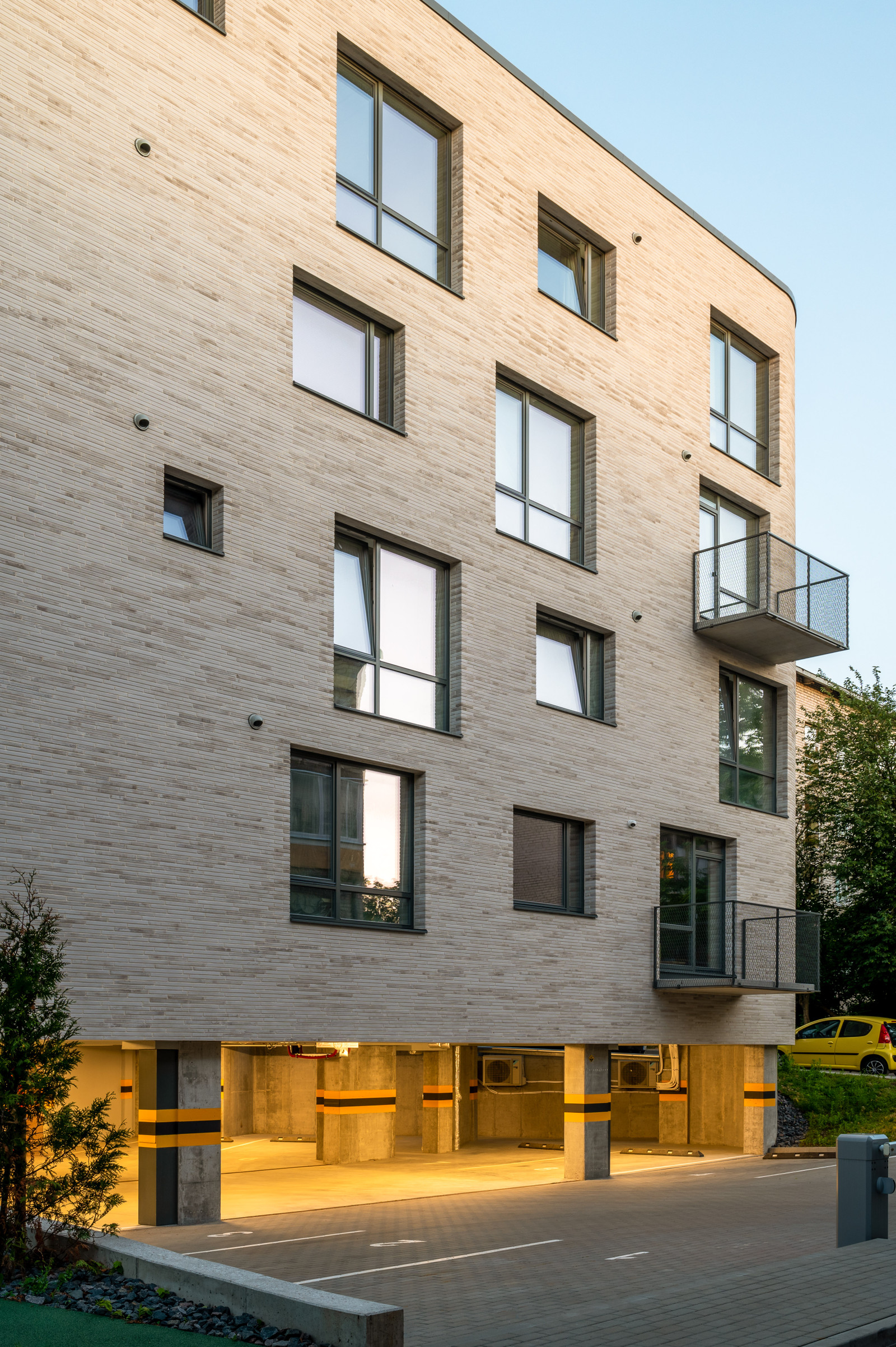 Daugiabutis namas Vilkpėdėje