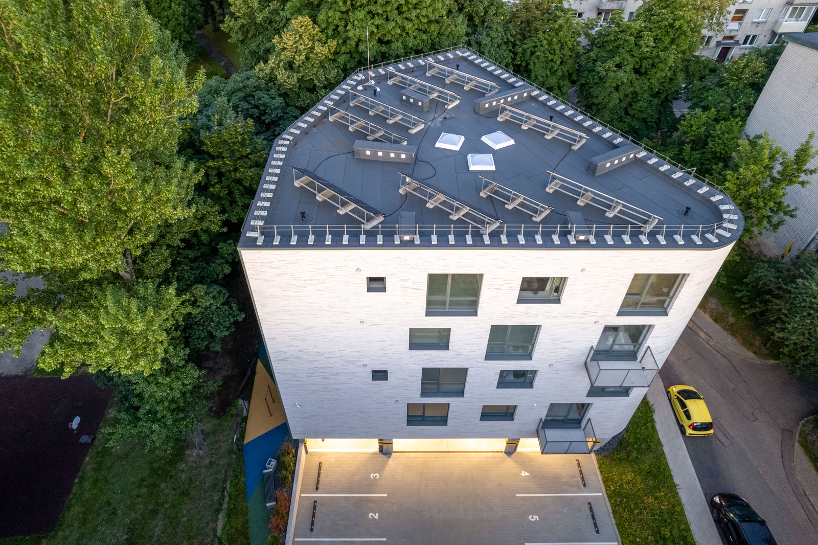 Daugiabutis namas Vilkpėdėje