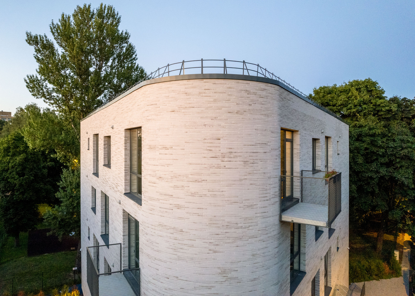 Daugiabutis namas Vilkpėdėje